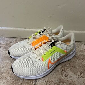 Nike Mens Air Zoom Pegasus 40 DV3853-101 White Running Shoes Sneakers Size 8.5